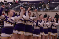 Cheerleaders-fireup-student-section